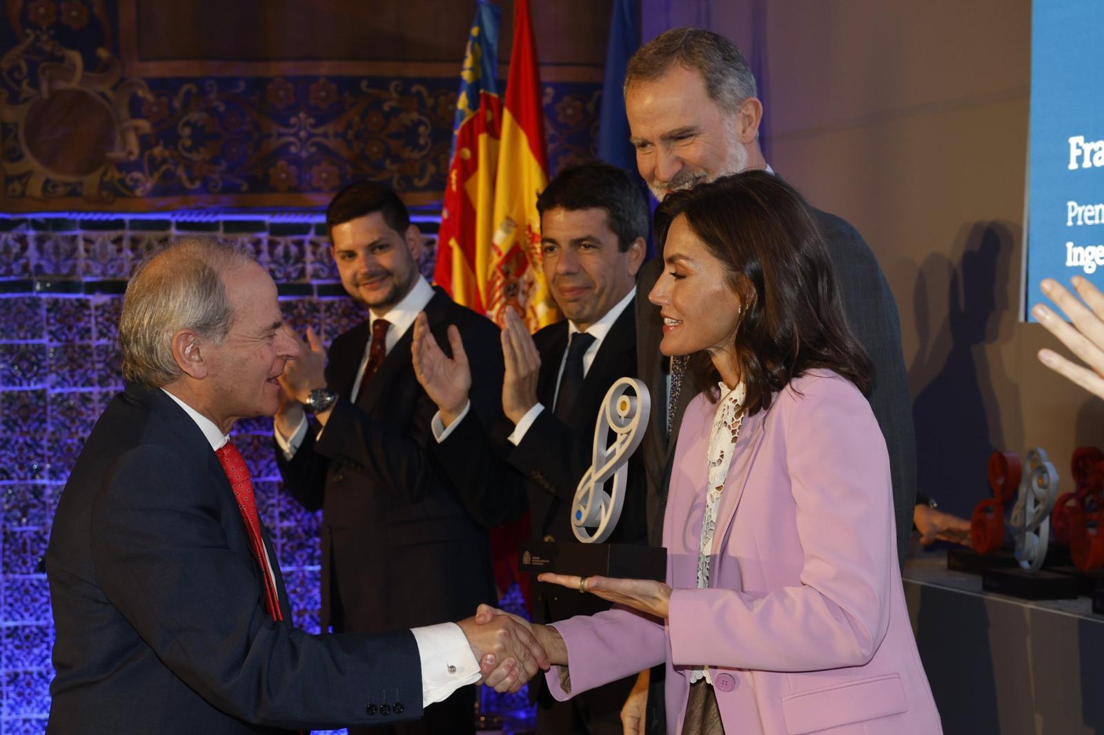 Javier Llorca, de la UPM, primer español premiado por la Sociedad de Minerales y Metales