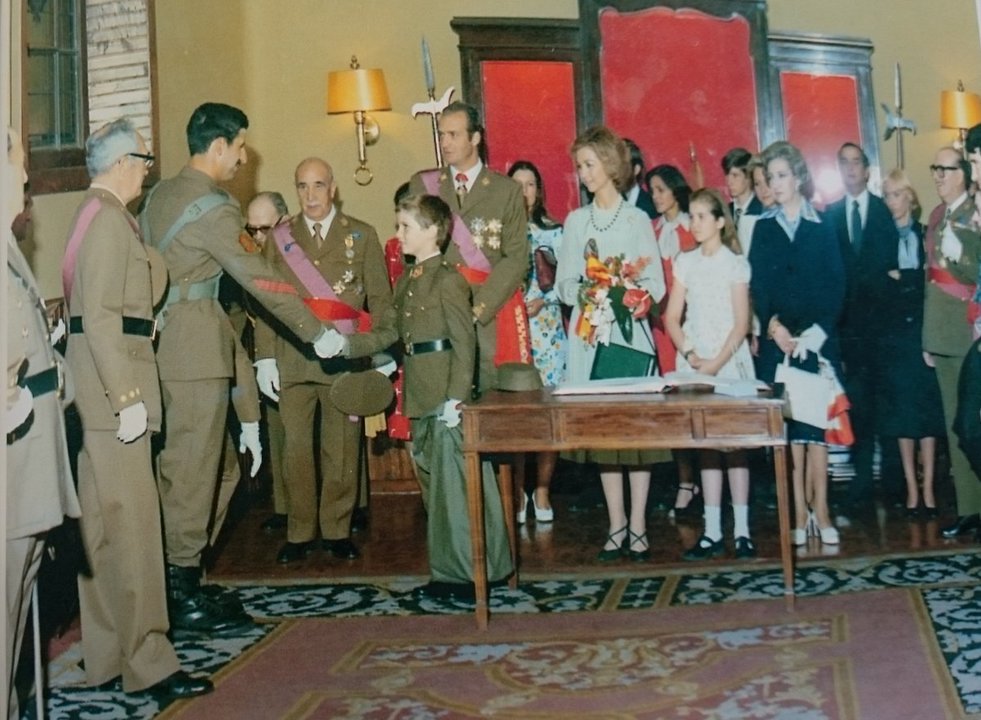 Felipe VI, filiado como soldador de honor en 1977.